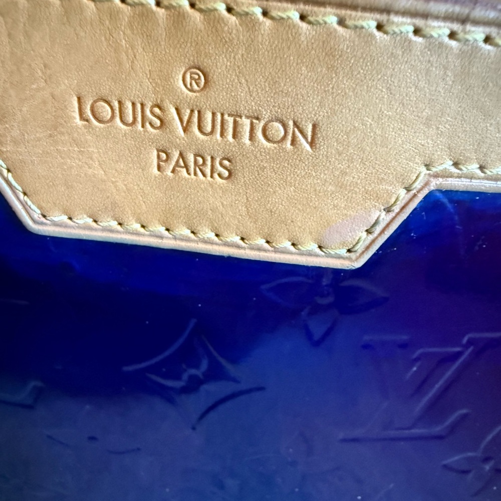 RARE: Louis Vuitton Brea MM grand blue vernis patent satchel - Picture 5 of 7